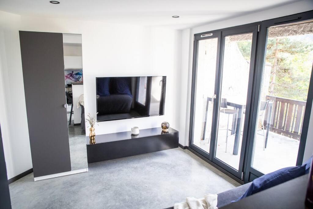 Bienvenue Dans Le Cobalt ! Apartment Cholonge Ngoại thất bức ảnh